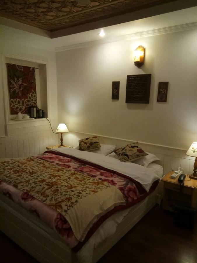 Dove Cottage Srīnagar Buitenkant foto
